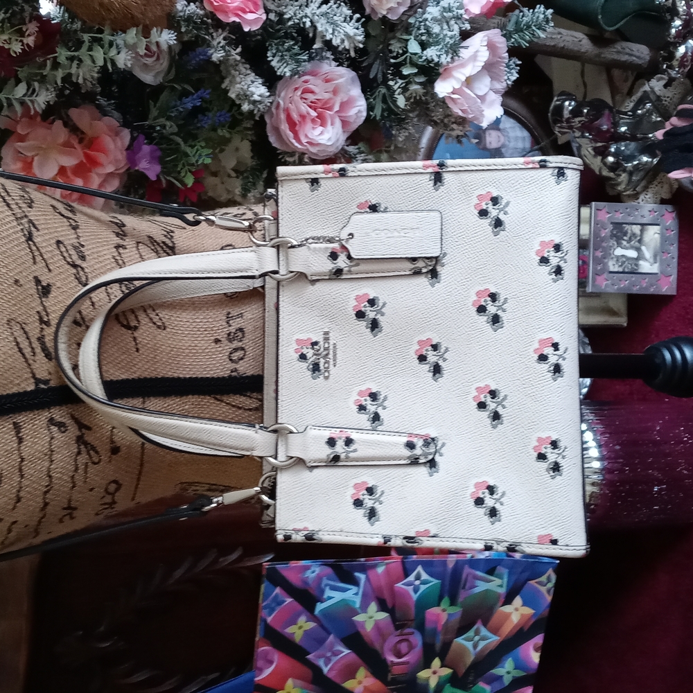 Coach Floral Bloom "Charlie" 2 Way Satchel/Crossbody 🌺